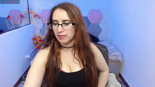 Snapshot of CharloteTaylor_ chatting on January 15, 6:33 am CharloteTaylor online show from January 15, 6:33 am