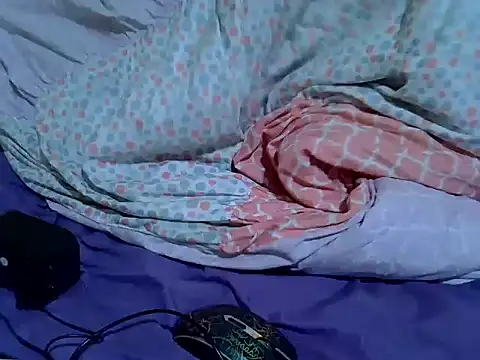 Snapshot of Just_Karu chatting on September 25, 12:47 am Just Karu online show from September 25, 12:47 am