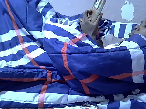 Snapshot of Just_Karu chatting on November 25, 10:32 pm Just Karu online show from November 25, 10:32 pm