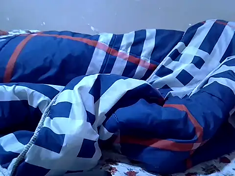 Snapshot of Just_Karu chatting on November 27, 10:50 am Just Karu online show from November 27, 10:50 am