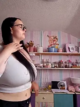 Jujuicy 97 online show from June 1, 12:51 pm