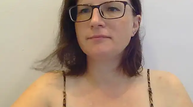 Snapshot of CrimsonMistress chatting on January 4, 12:16 am CrimsonMistress online show from January 4, 12:16 am