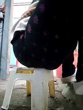 JasminePham online show from January 1, 12:53 am