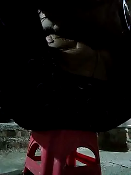 JasminePham online show from March 1, 11:47 pm