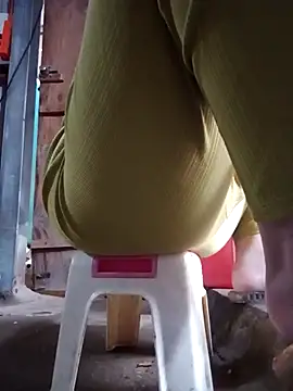 JasminePham online show from March 13, 1:10 am