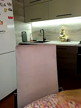 Cute Hot Alice online show from January 4, 9:20 pm