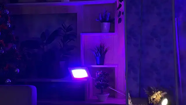 Snapshot of KiraLiLime chatting on February 16, 4:42 pm KiraLiLime online show from February 16, 4:42 pm