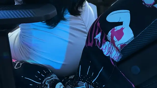 Snapshot of KiraLiLime chatting on February 26, 12:47 pm KiraLiLime online show from February 26, 12:47 pm