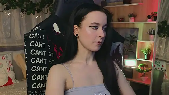 Snapshot of KiraLiLime chatting on March 5, 3:18 pm KiraLiLime online show from March 5, 3:18 pm