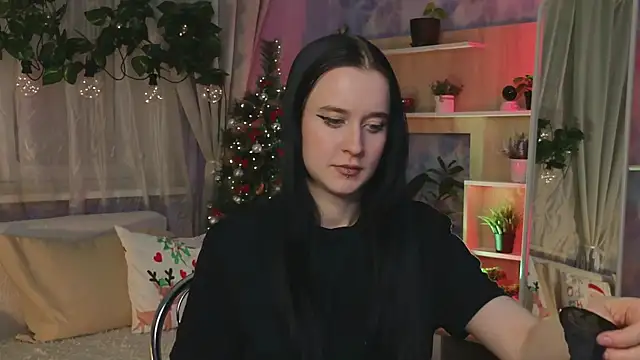 Snapshot of KiraLiLime chatting on March 7, 6:11 pm KiraLiLime online show from March 7, 6:11 pm