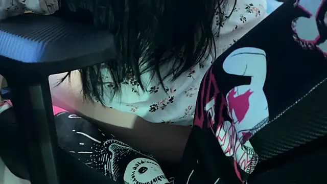 Snapshot of KiraLiLime chatting on March 8, 3:24 pm KiraLiLime online show from March 8, 3:24 pm