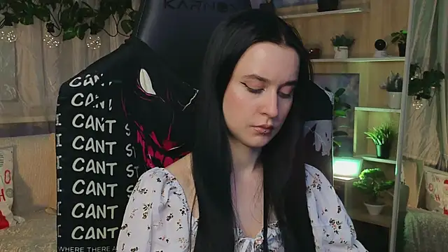 Snapshot of KiraLiLime chatting on March 8, 10:02 pm KiraLiLime online show from March 8, 10:02 pm