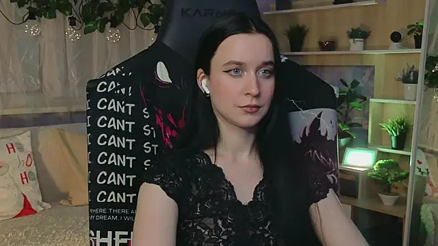 Snapshot of KiraLiLime chatting on March 9, 9:36 pm KiraLiLime online show from March 9, 9:36 pm