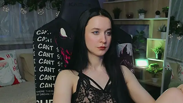 Snapshot of KiraLiLime chatting on March 13, 3:28 pm KiraLiLime online show from March 13, 3:28 pm