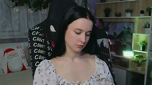 Snapshot of KiraLiLime chatting on March 13, 9:37 pm KiraLiLime online show from March 13, 9:37 pm