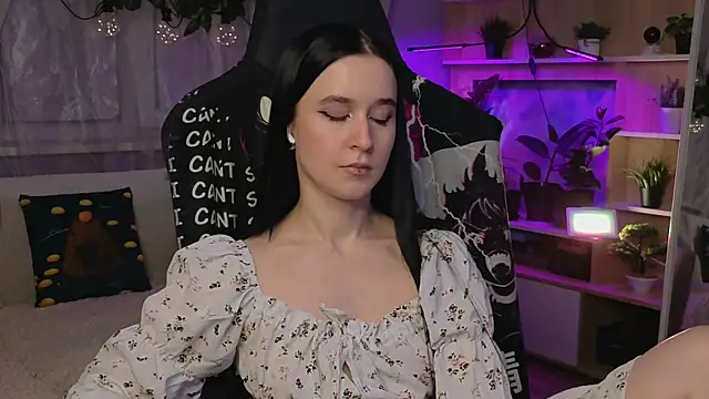 Snapshot of KiraLiLime chatting on March 22, 9:42 pm KiraLiLime online show from March 22, 9:42 pm