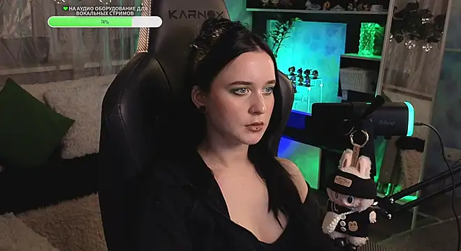 Snapshot of KiraLiLime chatting on October 22, 1:39 am KiraLiLime online show from October 22, 1:39 am