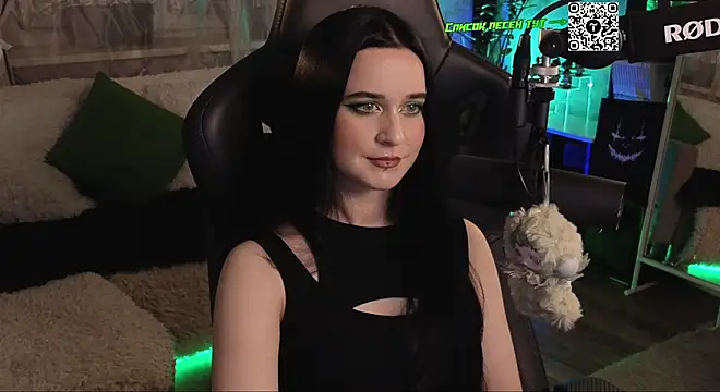 Snapshot of KiraLiLime chatting on November 21, 4:05 pm KiraLiLime online show from November 21, 4:05 pm