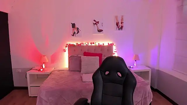  Charlotte evans 1 online show from October 8, 8:06 pm