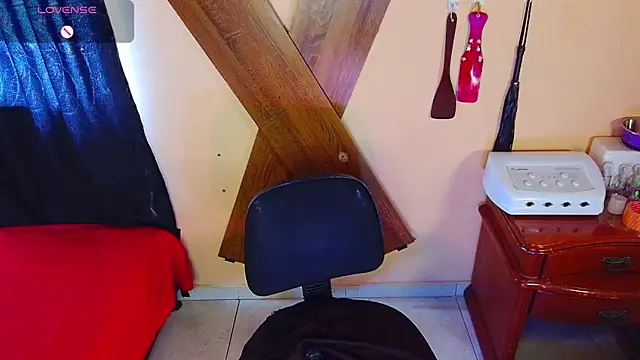 Snapshot of bdsmsubdirty chatting on October 27, 8:57 pm bdsmsubdirty online show from October 27, 8:57 pm