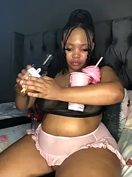 Anaelle24 online show from March 6, 5:00 pm