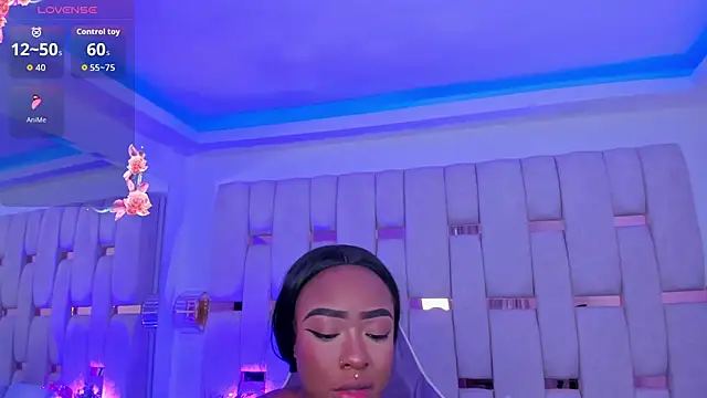 mia schwarz online show from February 12, 9:43 pm