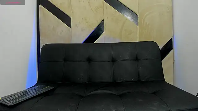 Snapshot of danielclarton1 chatting on March 6, 4:07 pm danielclarton1 online show from March 6, 4:07 pm