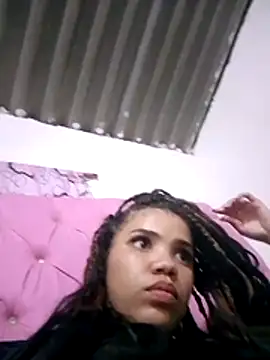 Snapshot of 1CANDYLOVE chatting on November 18, 2:06 am 1CANDYLOVE online show from November 18, 2:06 am