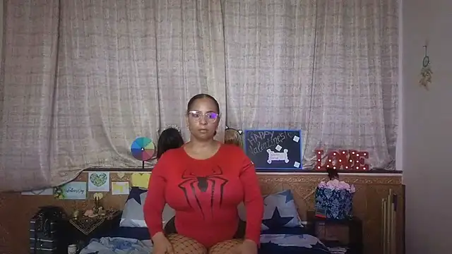 CleopatraYourRoyalAffair online show from February 7, 8:20 pm