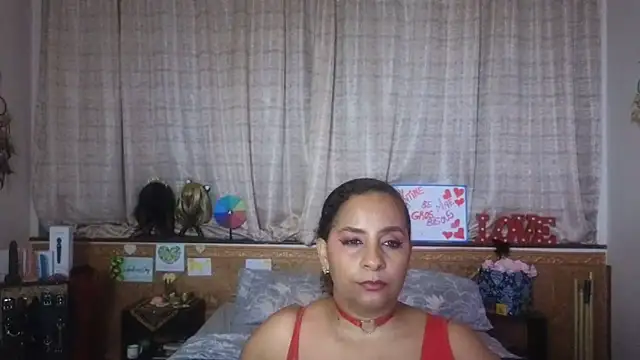 CleopatraYourRoyalAffair online show from February 26, 8:00 pm