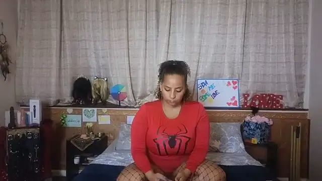 CleopatraYourRoyalAffair online show from February 28, 8:07 pm