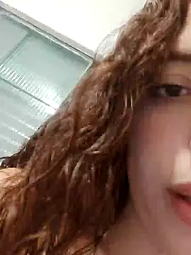 Snapshot of Sweet-diamondxxx chatting on January 29, 9:39 pm Sweet-diamondxxx online show from January 29, 9:39 pm