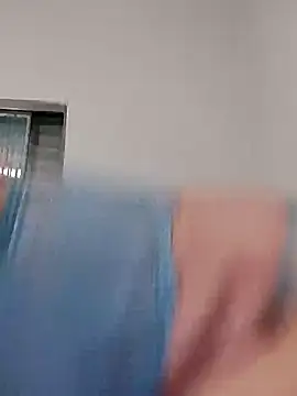 Snapshot of Sweet-diamondxxx chatting on January 31, 6:36 pm Sweet-diamondxxx online show from January 31, 6:36 pm