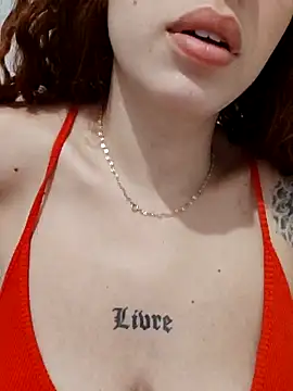 Snapshot of Sweet-diamondxxx chatting on February 14, 9:03 am Sweet-diamondxxx online show from February 14, 9:03 am