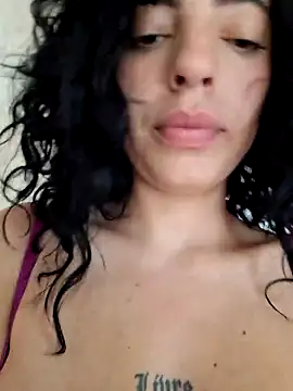 Snapshot of Sweet-diamondxxx chatting on September 9, 2:38 pm Sweet-diamondxxx online show from September 9, 2:38 pm