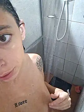 Snapshot of Sweet-diamondxxx chatting on October 25, 9:53 pm Sweet-diamondxxx online show from October 25, 9:53 pm