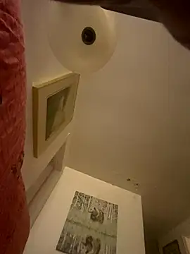 Snapshot of kikiwonderbar chatting on December 17, 5:13 am kikiwonderbar online show from December 17, 5:13 am