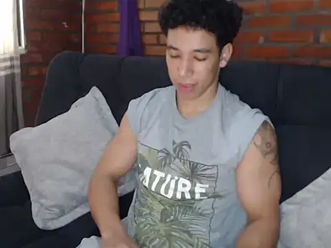 Snapshot of ethan_noir chatting on December 30, 9:40 pm ethan noir online show from December 30, 9:40 pm