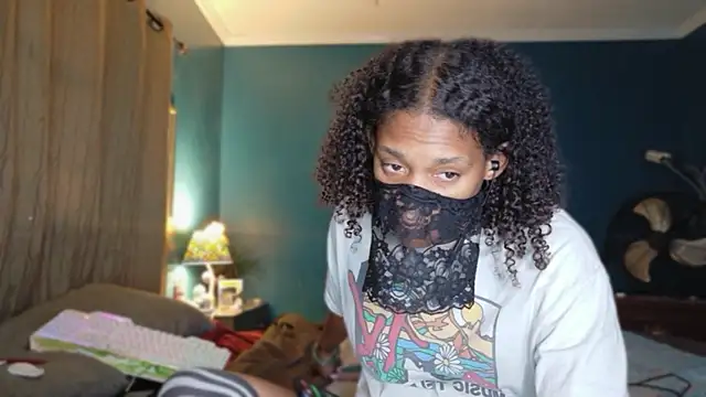 Snapshot of CurlyNony chatting on September 25, 10:46 pm CurlyNony online show from September 25, 10:46 pm