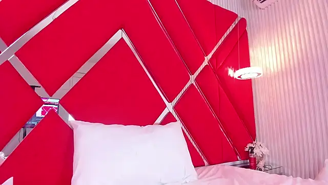 SusanCouper online show from March 19, 1:32 am