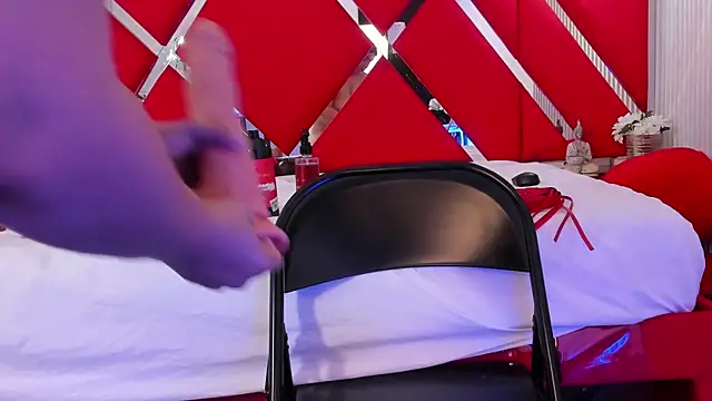 SusanCouper online show from January 18, 1:37 pm