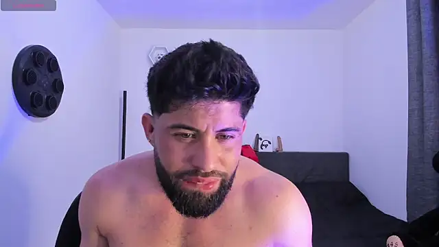 Snapshot of Daemon21 chatting on January 11, 10:18 pm Daemon21 online show from January 11, 10:18 pm