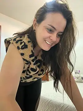 Im Amelia online show from October 20, 1:44 pm