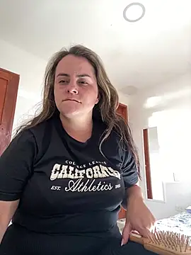 Im Amelia online show from April 3, 8:07 pm