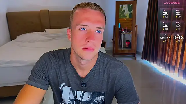 Snapshot of tommy_cumfinger chatting on September 25, 12:36 am tommy cumfinger online show from September 25, 12:36 am