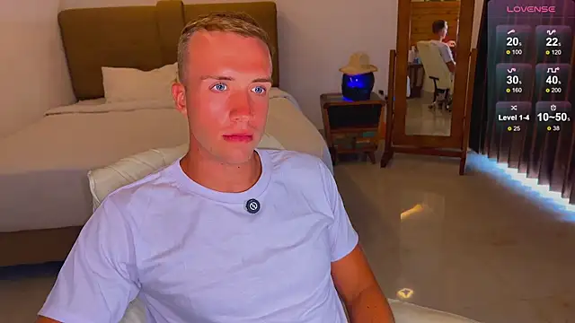 Snapshot of tommy_cumfinger chatting on November 5, 5:40 am tommy cumfinger online show from November 5, 5:40 am