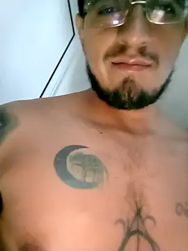 Snapshot of ale3J4a chatting on December 31, 11:49 pm ale3J4a online show from December 31, 11:49 pm