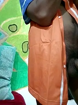 Snapshot of ale3J4a chatting on January 9, 5:44 am ale3J4a online show from January 9, 5:44 am