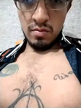 Snapshot of ale3J4a chatting on January 20, 5:37 am ale3J4a online show from January 20, 5:37 am