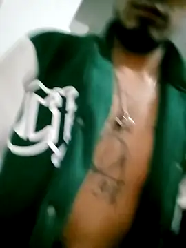 Snapshot of ale3J4a chatting on February 1, 7:47 am ale3J4a online show from February 1, 7:47 am